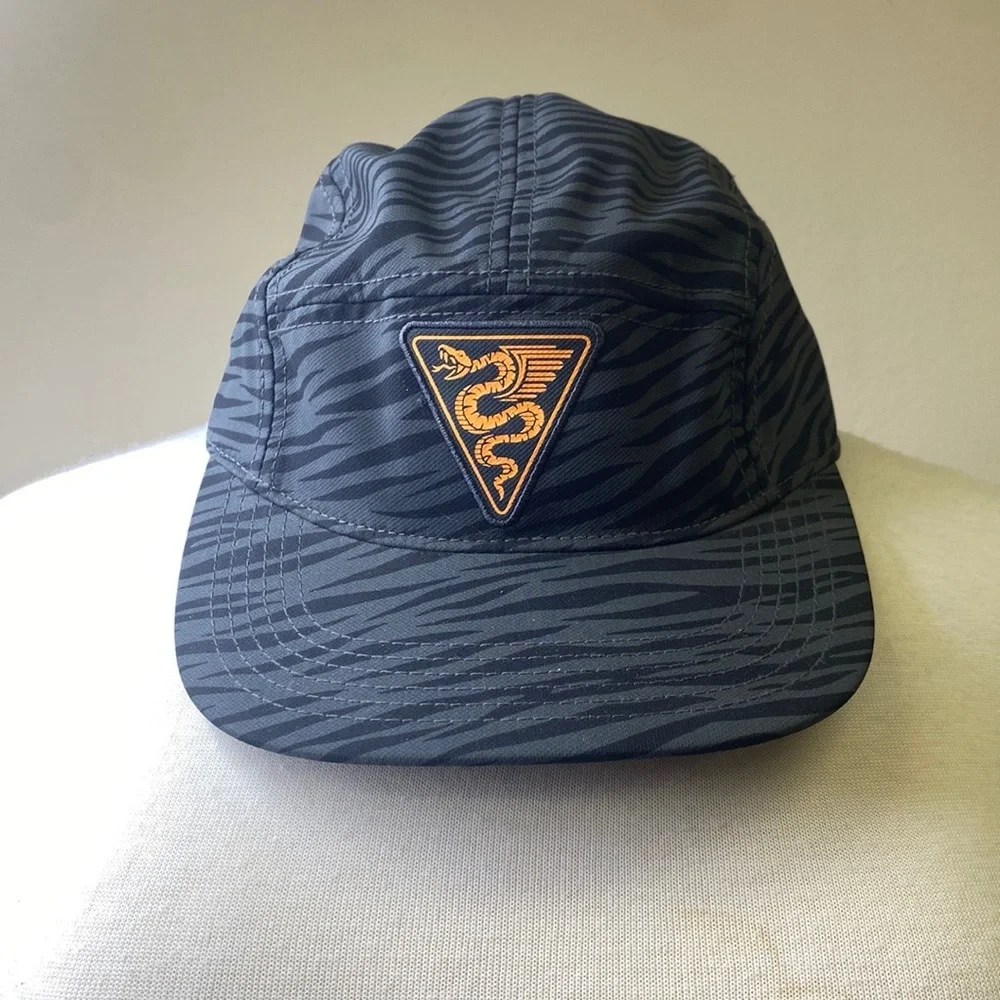 Nike AW84 Kobe Bryant Black Mamba 5 Panel Zebra Stripe Hat Cap - Picture 1 of 8